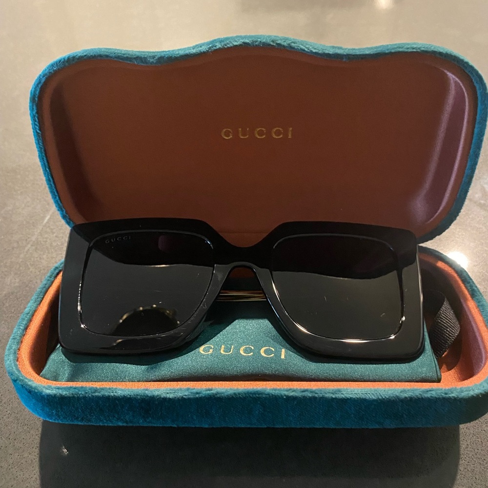 Like new Gucci sunglasses for sale.